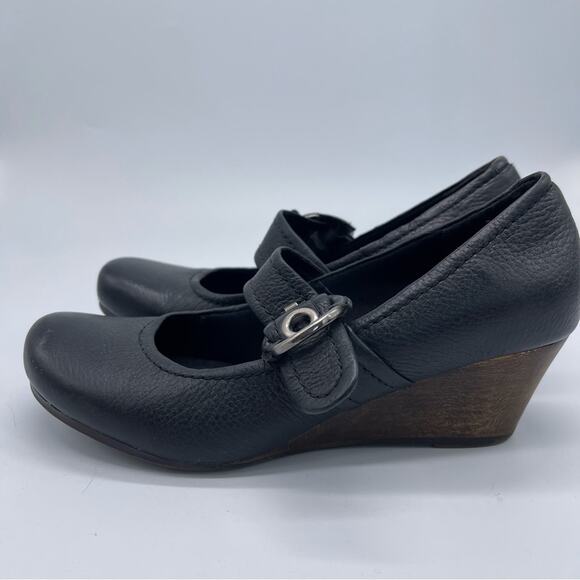 Baretraps, Leather Ballet Style Wedges. Size 7.5M. Excellent condition! - Picture 2 of 7